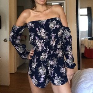 Flynn Skye flower romper X-small like new